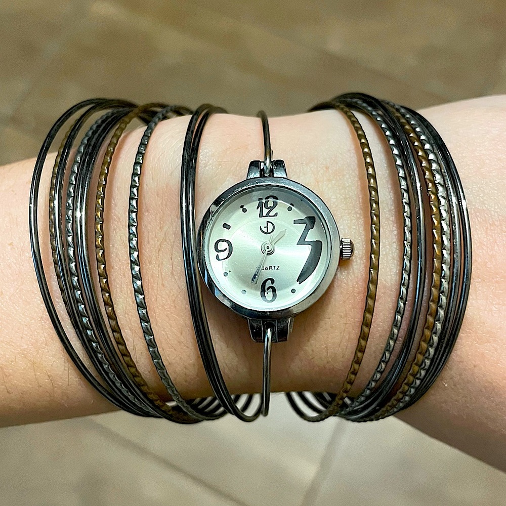 🎉3/$20 Vintage bohemian style watch bracelet